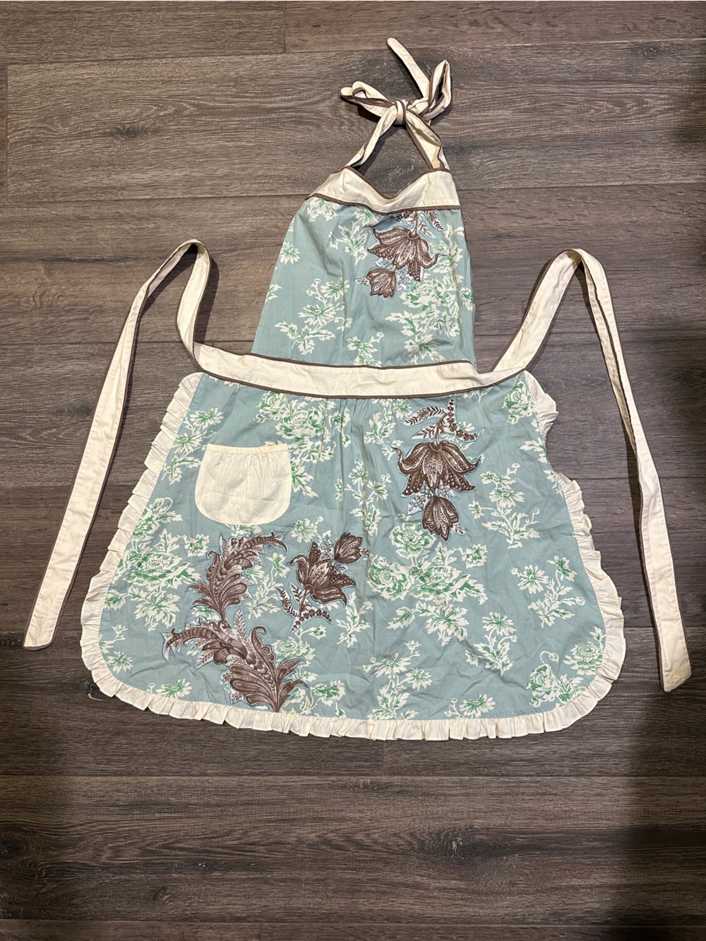 Anthropologie Vintage style Floral Apron in teal and Cream